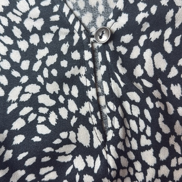 Saltwater Luxe Women’s Crop Keyhole Front Blouse Indigo and White Size Small - Picture 7 of 13